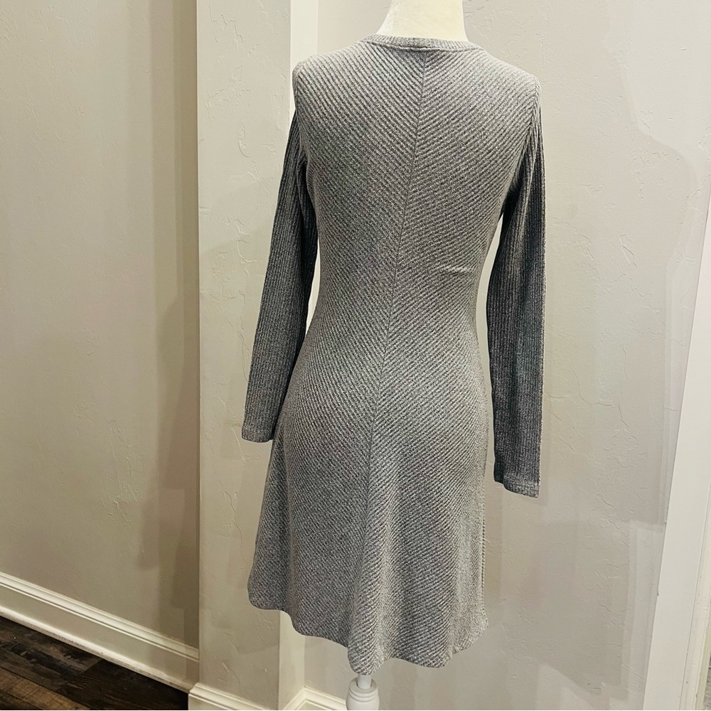 Gap Women Long Sleeve Heather Gray Crew Neck Ribbed Knit Fit Flare Dress XS - Picture 3 of 4